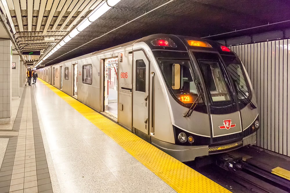 Toronto invierte $1.2 mil millones en el transporte público&nbsp;🚇🌱