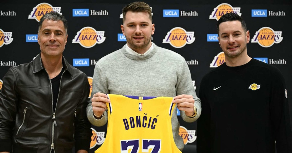 Luka Dončić ya luce la camiseta de los Lakers: Un nuevo capítulo en la&nbsp;NBA