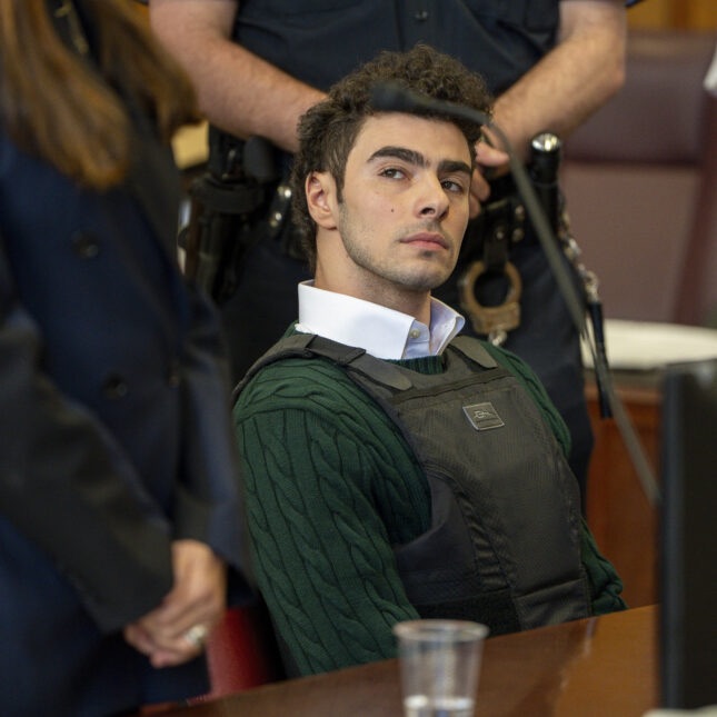 Fiscalía de EE. UU. solicita la pena de muerte para Luigi Mangione, acusado del asesinato del CEO de UnitedHealthcare