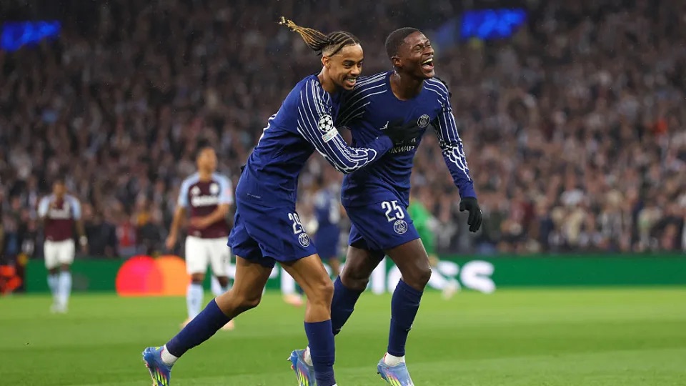 PSG sobrevive al infierno de Villa Park y avanza a semifinales de la Champions League